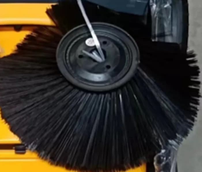 Боковая щетка для подметальных машин GM98/G100 (Front Brush)